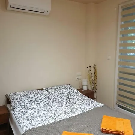 Apartmán Luxury 2 Bedroom,2 Bathroom ,free Parking *