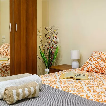 Luxury 2 Bedroom,2 Bathroom ,free Parking Apartment