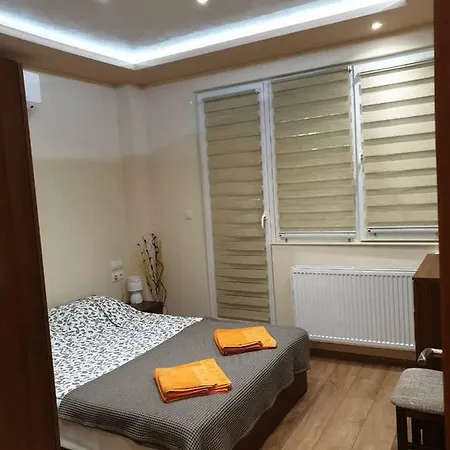 Apartmán Luxury 2 Bedroom,2 Bathroom ,free Parking *